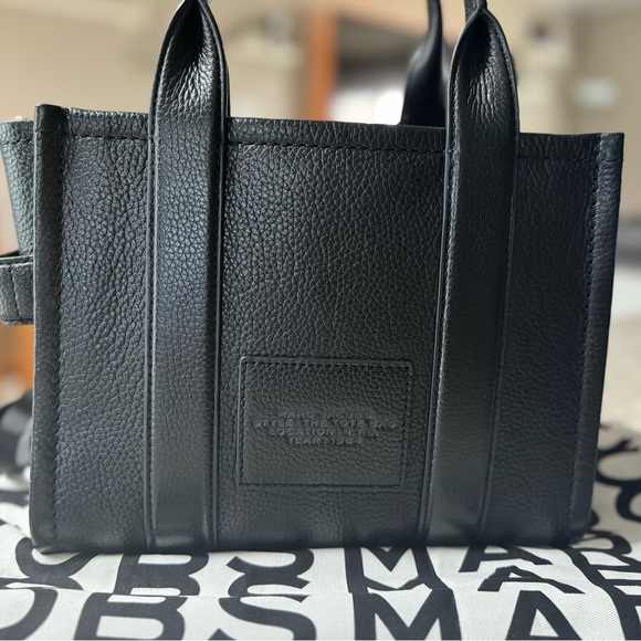 The Leather Small Tote Bag - Picture 2 of 4